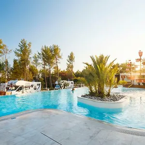 Üdülőpark Mobile Homes Santa Marina, Lanterna, Tar-Vabriga